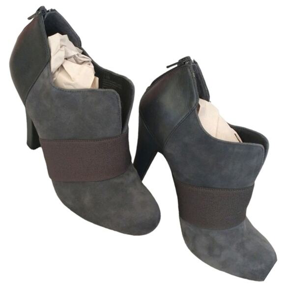 Gianni Bini Women's Zippered Boots Booties Gray Suede 7.5 Academia Y2K - Picture 4 of 12